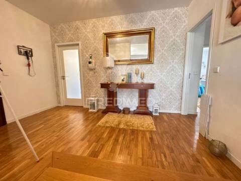 Apartamento t3 em várzea