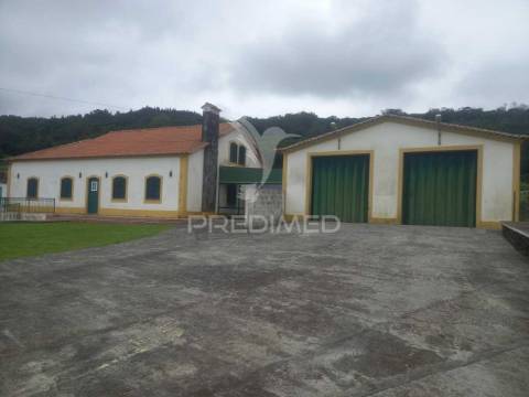 Moradia t4 nas fontinhas
