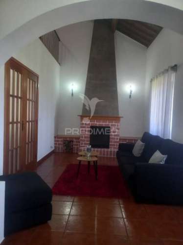 Moradia t4 nas fontinhas