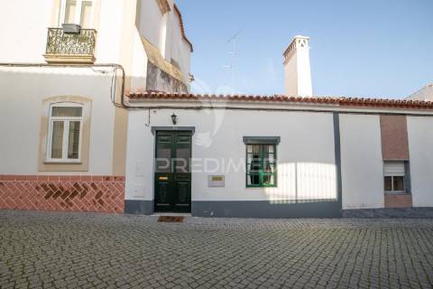 Moradia t2 r/c unifamiliar