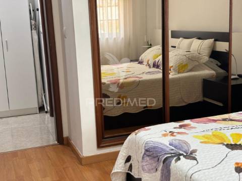 Apartamento t2 com garagem fernão ferro