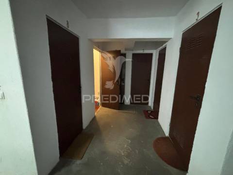 Apartamento t2 com garagem fernão ferro
