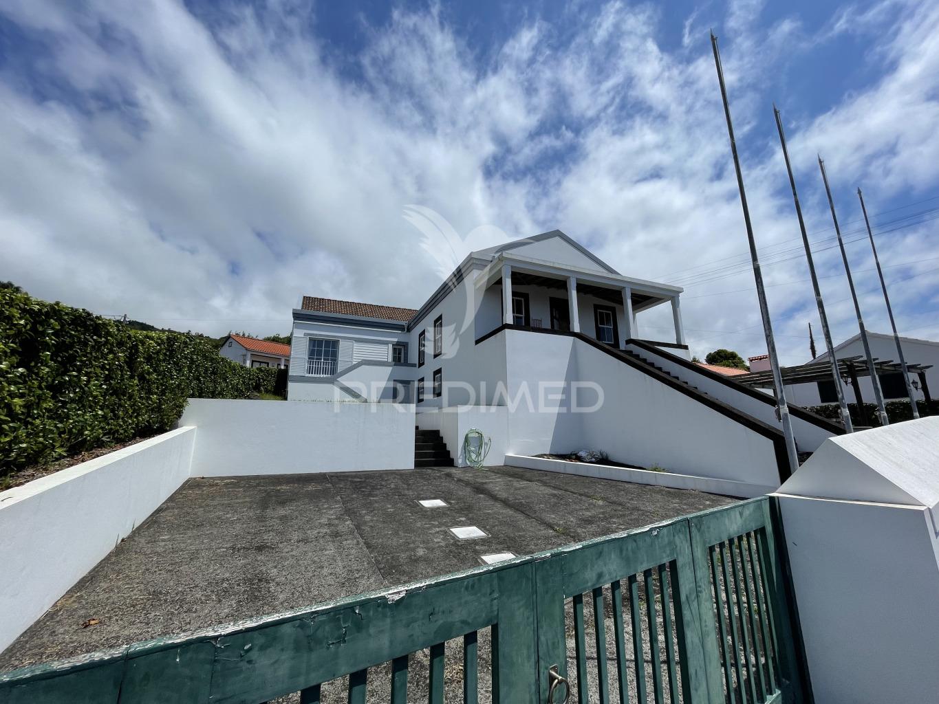 Alojamento para venda, em são joão, lajes do pico