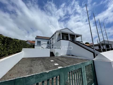 Alojamento para venda, em são joão, lajes do pico