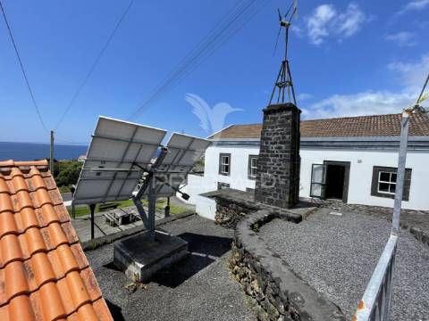 Alojamento para venda, em são joão, lajes do pico