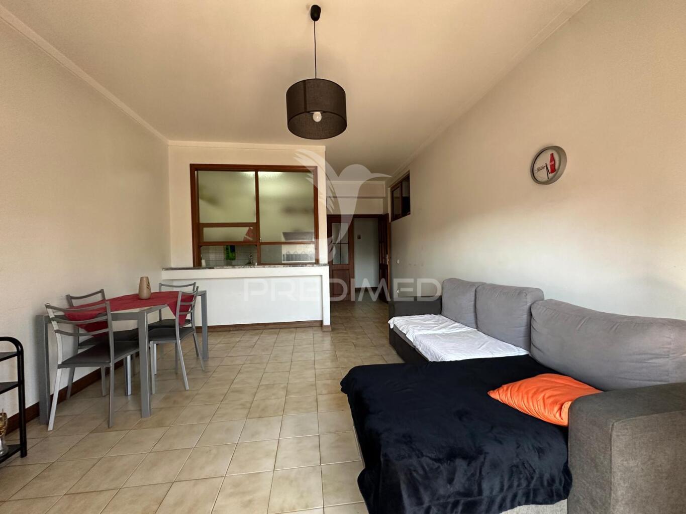 Apartamento t1 + 1