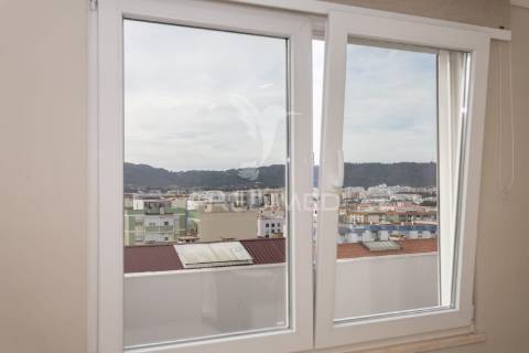 Apartamento t1 nos quatro caminhos