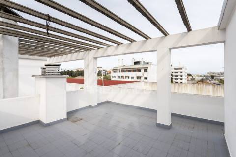 Apartamento t1 nos quatro caminhos