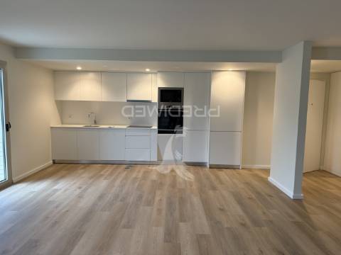 Vende-se t3 novo vilar de andorinho