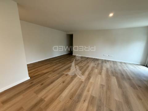 Vende-se t3 novo vilar de andorinho