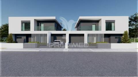 Moradia t4 com piscina em pinhal conde da cunha