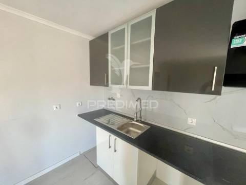 Moradia totalmente remodelada - setúbal