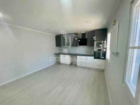 Moradia totalmente remodelada - setúbal