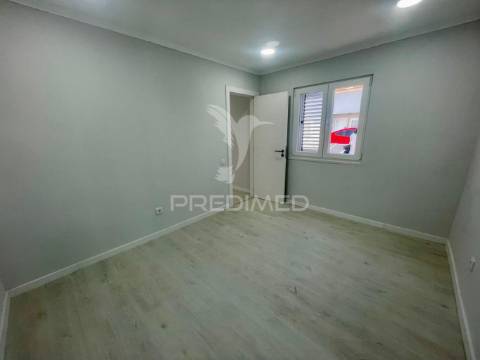 Moradia totalmente remodelada - setúbal
