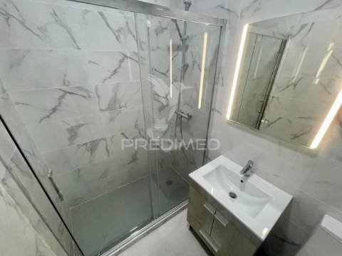 Moradia totalmente remodelada - setúbal