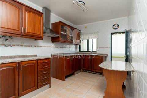 Apartamento t3 para arrendamento a 1 150 €