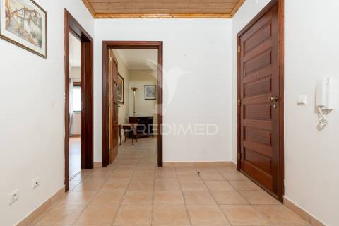Apartamento t3 para arrendamento a 1 150 €