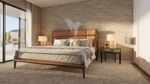 Exclusiva moradia de luxo t4 com piscina infinita e vista deslumbrante sobre o mar e o funchal