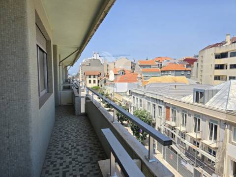 Arrendamento | apartamento t4 – vista mar na foz