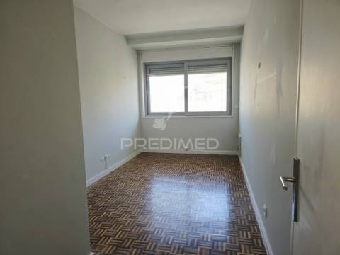 Arrendamento | apartamento t4 – vista mar na foz