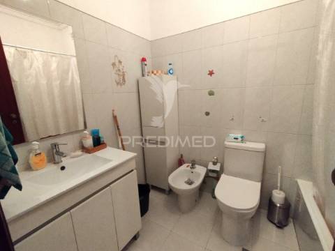 Apartamento perto da urbanização da anta