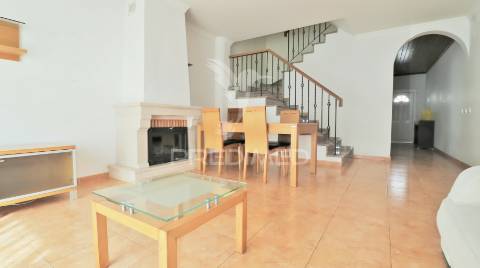 Moradia t3 em olhão – conforto em urbanização de qualidade