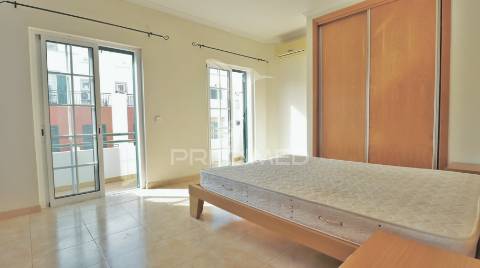 Moradia t3 em olhão – conforto em urbanização de qualidade