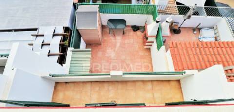 Moradia t3 em olhão – conforto em urbanização de qualidade