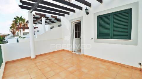 Moradia t3 em olhão – conforto em urbanização de qualidade