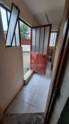 T1+1 de 3 frentes à venda em gondomar