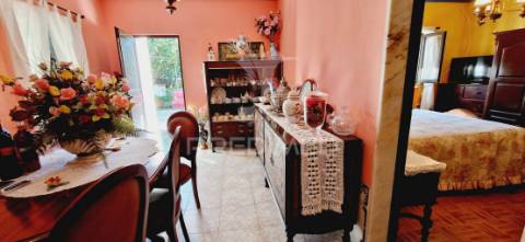 Quinta com moradia t3 em brejos de azeitão