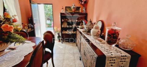 Quinta com moradia t3 em brejos de azeitão