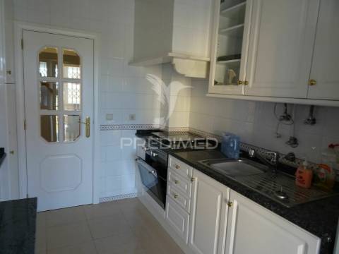 Arrendar excelente t3, c/varandas, s. domingos rana, cascais