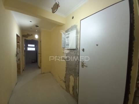T2 com terraço privativo completamente remodelado