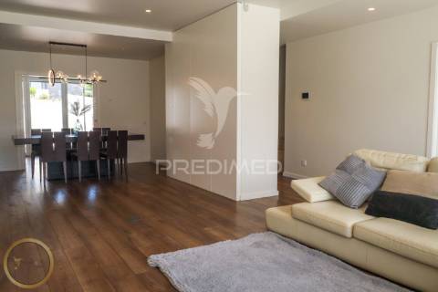 Moradia isolada t4 granjas novas