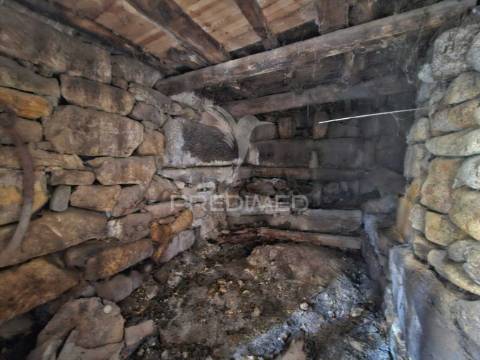 Moradia em ruínas