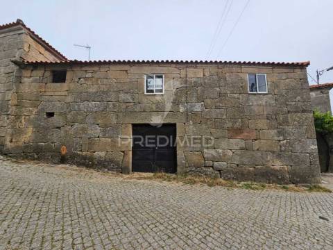 Moradia em ruínas