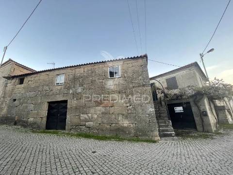 Moradia em ruínas
