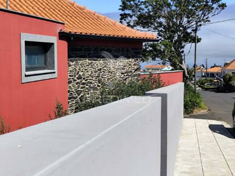 Moradia t2 em pedra na ponta de pargo