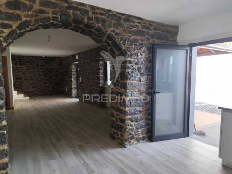 Moradia t2 em pedra na ponta de pargo