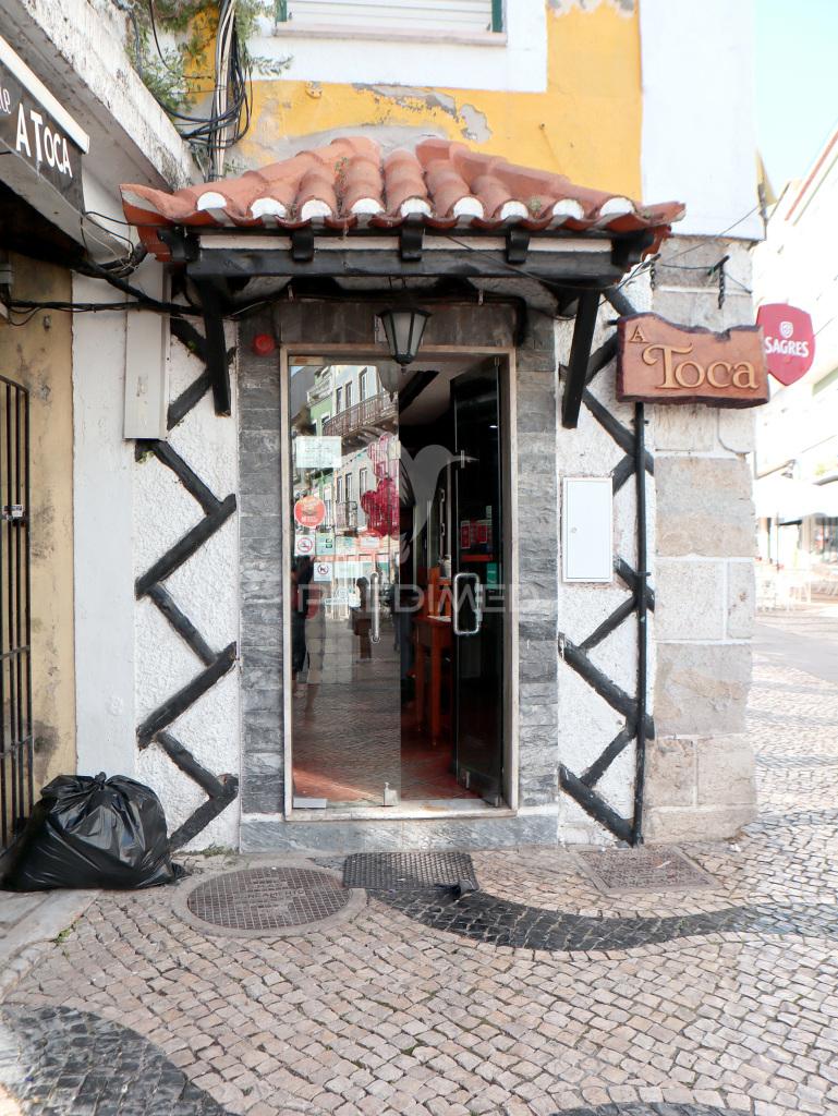 Trespasse de negócio com vários espaços comerciais