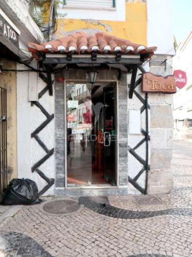 Trespasse de negócio com vários espaços comerciais