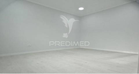 Moradia t3 - 4 assoalhadas- remodelada -setúbal.