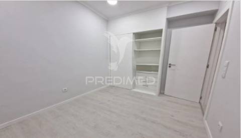 Moradia t3 - 4 assoalhadas- remodelada -setúbal.