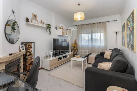 Apartamento t2 vale do cobro