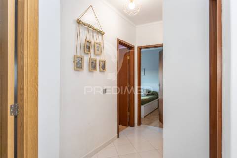 Apartamento t2 vale do cobro