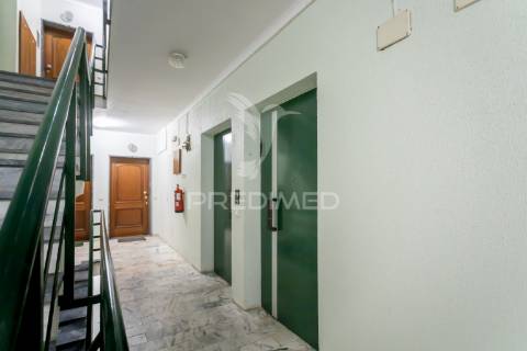 Apartamento t2 vale do cobro