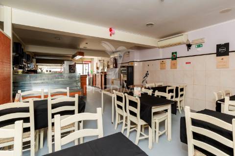 Restaurante trespasse -pct. almeida garret 7- equipado  10.000 € - miratejo - corroios