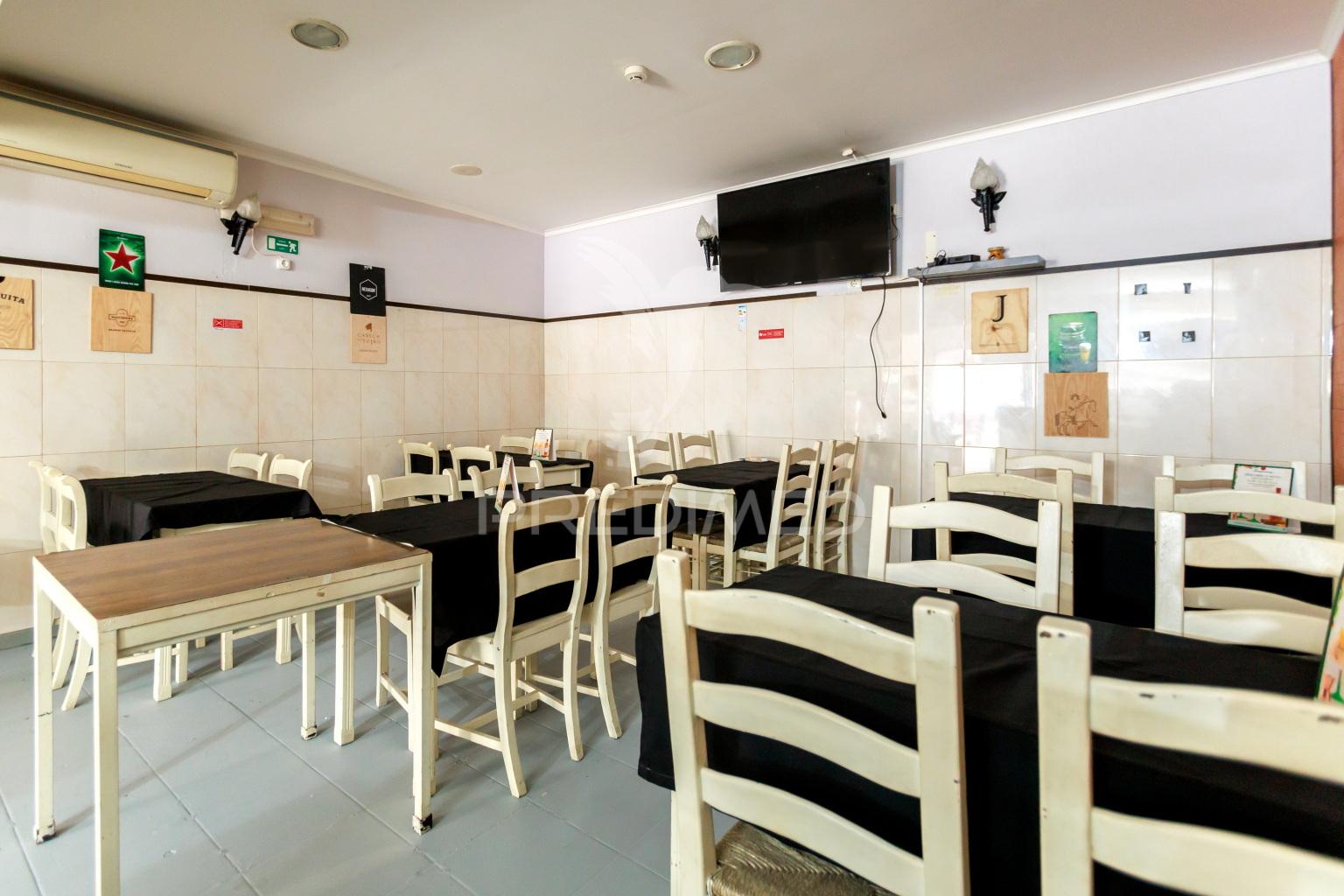 Restaurante trespasse -pct. almeida garret 7- equipado  10.000 € - miratejo - corroios