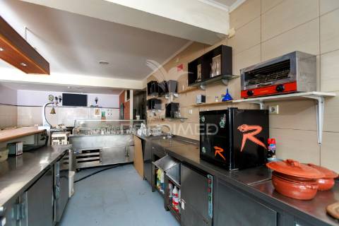 Restaurante trespasse -pct. almeida garret 7- equipado  10.000 € - miratejo - corroios
